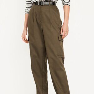 EUC Old Navy Extra High Waisted Taylor Pleated Cargo Pants